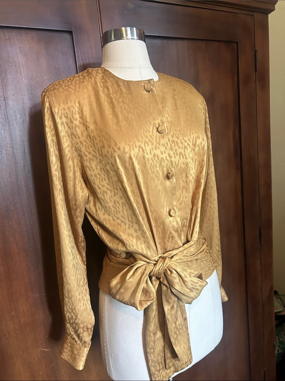 JH Collectibles Gold Tie-Waist Button-Front Blouse
